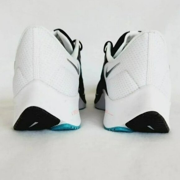 Athletic_Shoes